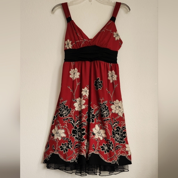 Speechless Red/Black/ White Empire Ruched Waistline Pullover Fabric Belt Sz M - Picture 1 of 12